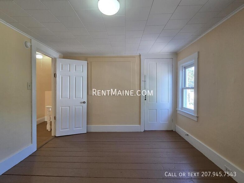 Building Photo - 16 Kendall St