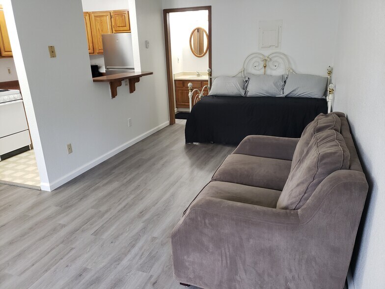 Building Photo - 6151 E Paige Cir