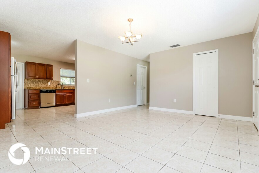 Building Photo - 3707 Mexicali St