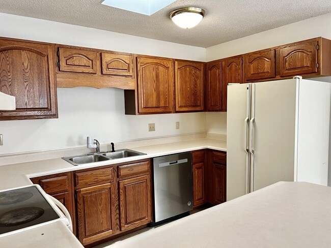 Building Photo - 954 Oyster Cove Rd