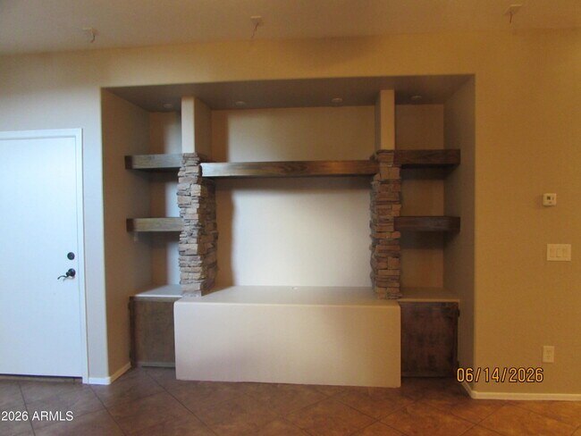 Building Photo - 17774 W Bridger St
