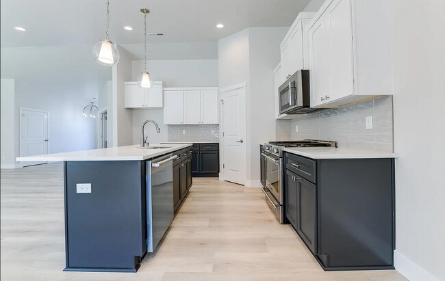 Building Photo - 10506 Silverbright Dr