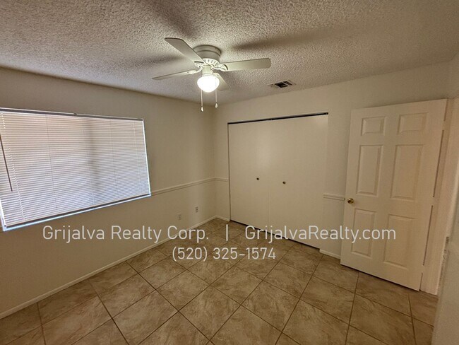 Building Photo - 3 Bedroom House in Midvale for Rent (Drexel/Midvale Park)