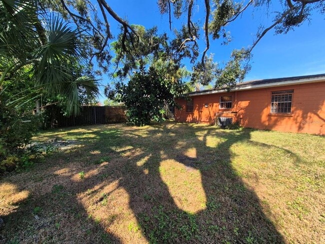 Building Photo - 2413 E 38th Ave