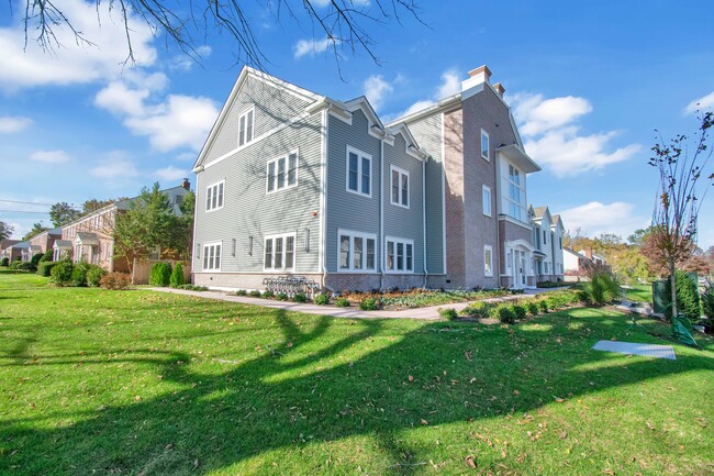 Building Photo - 3 Arlington Rd