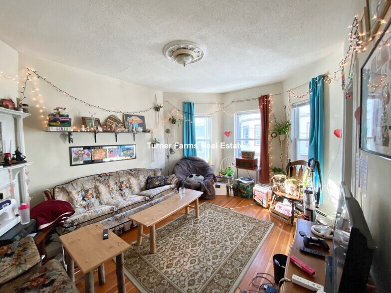 Building Photo - 34 Darling St