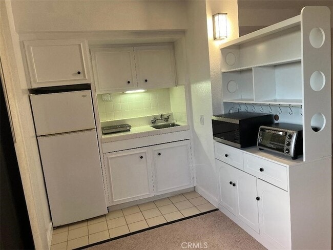 Building Photo - 24055 Paseo Del Lago W