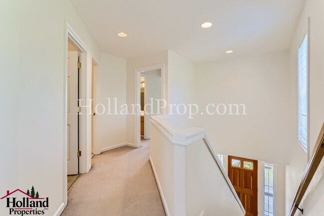 Building Photo - Beautiful Duplex with Great Location!!! NEW PRICE and REDUCED SECURITY DEPOSIT