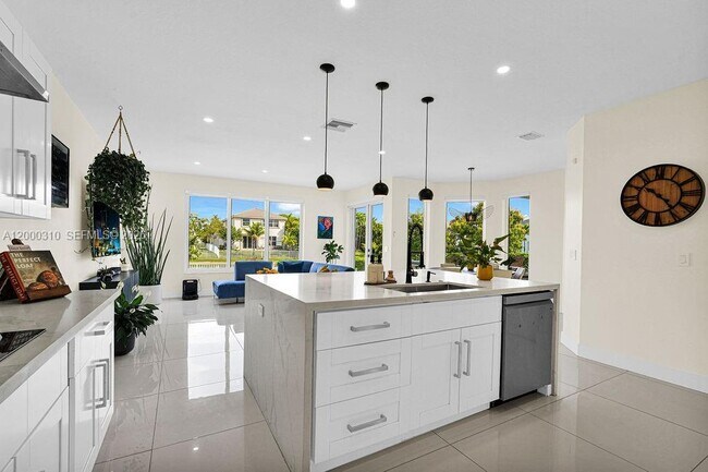 Building Photo - 16373 SW 30th St