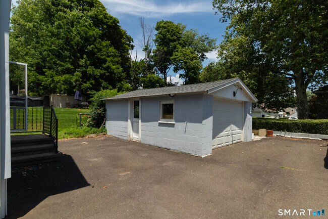 Building Photo - 9 Seaview Ave