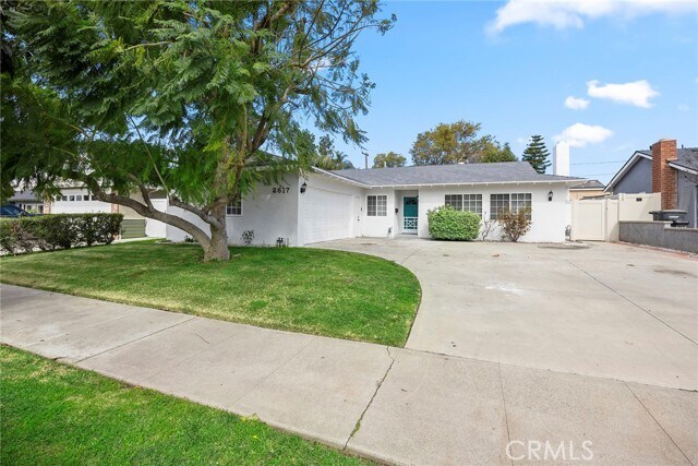 Primary Photo - 2617 E Walnut Ave