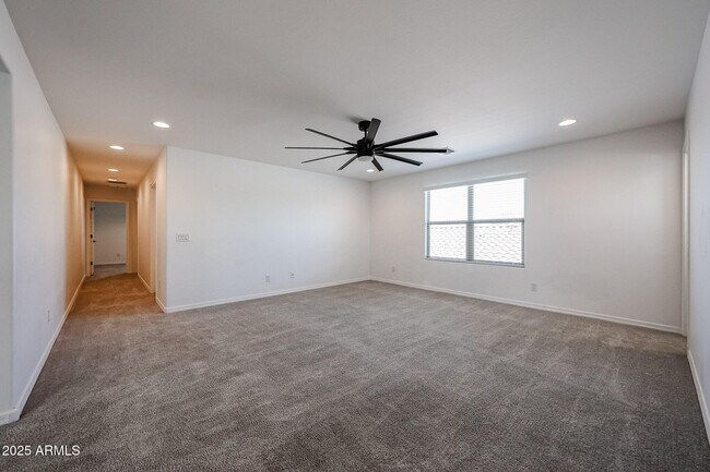Building Photo - 3332 W Dunbar Dr