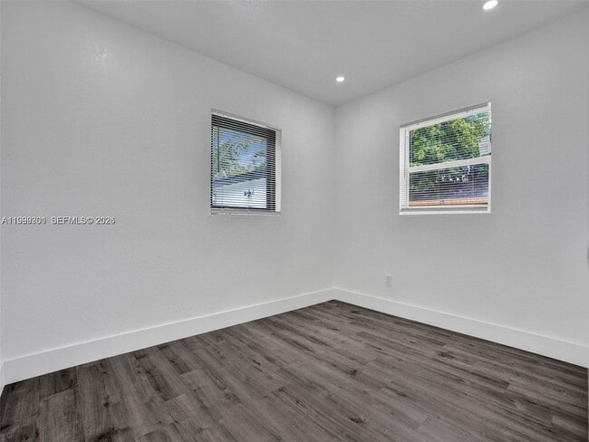 Building Photo - 6420 SW 22nd Ct