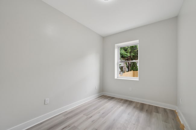 Building Photo - 6044 Allman St