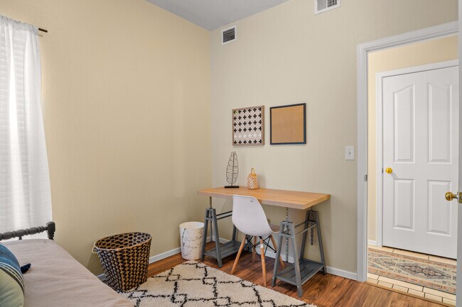 Building Photo - 2863 Ox Cart Ct