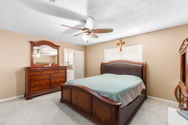Building Photo - 4914 Tain Dr