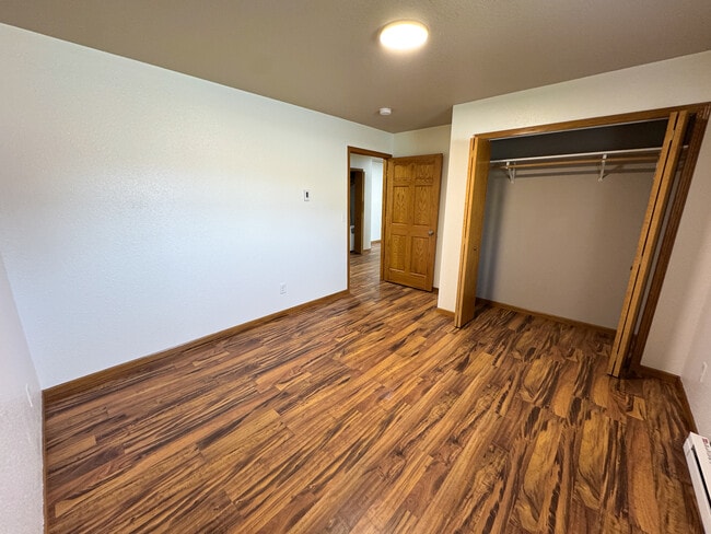 Building Photo - Theater Apartments Beulah