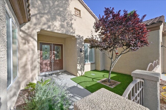 Building Photo - Rental Home with Large Pool