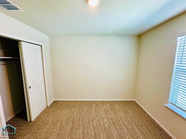 Building Photo - Spacious 4 Bed, 2.5 Bath Two-Story Home, 1,519 Sq. Ft. with Huge Backyard!