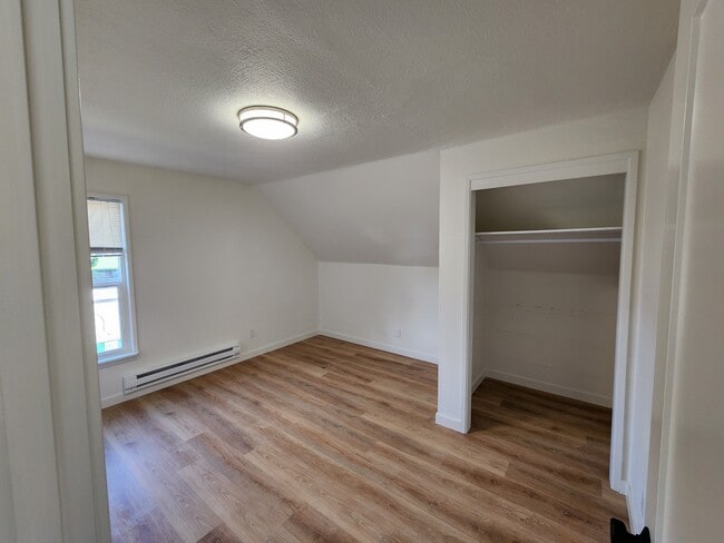 Bedroom 2 - 2509 Oakes Ave