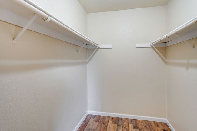 Building Photo - Charming Single-Story 3 Bed Home Two Car Garage & Spacious Yard!