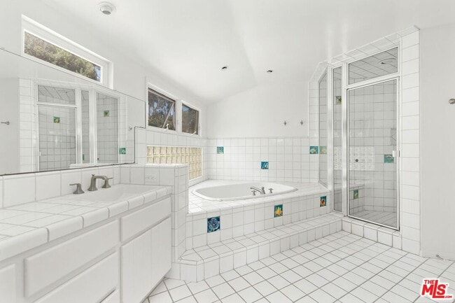 Building Photo - 6363 Sycamore Meadows Dr