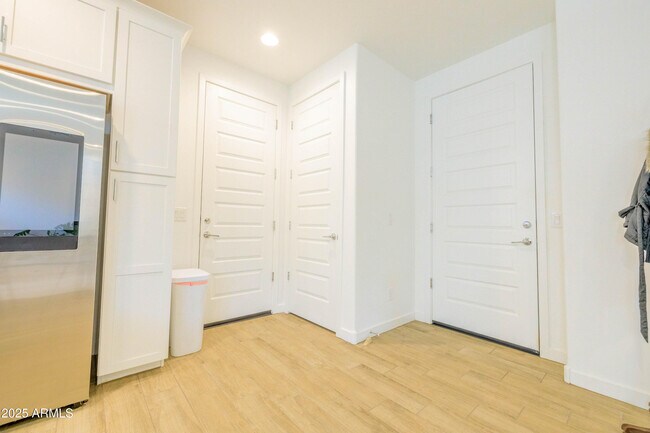 Building Photo - 4234 Enmark Dr
