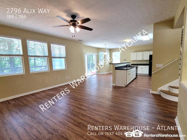 Building Photo - Spacious &amp; Airy 3-Bedroom Home on a Co...