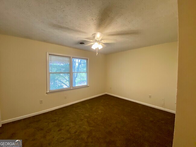 Building Photo - 124 Berlin Ct