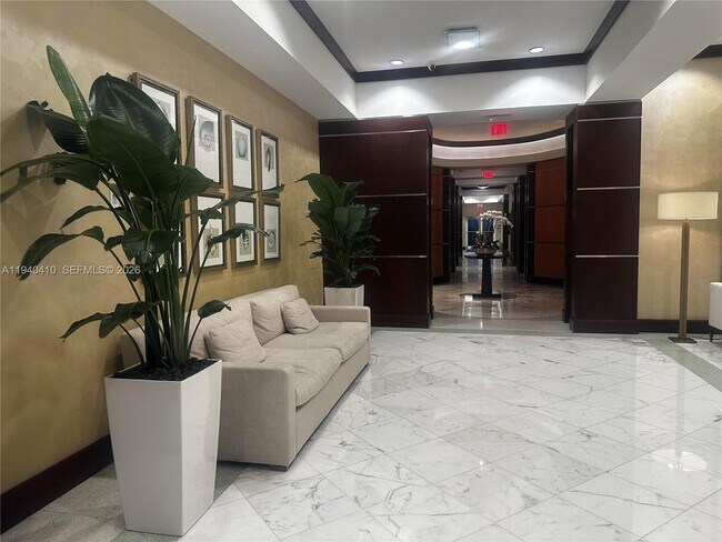 Building Photo - 16699 Collins Ave