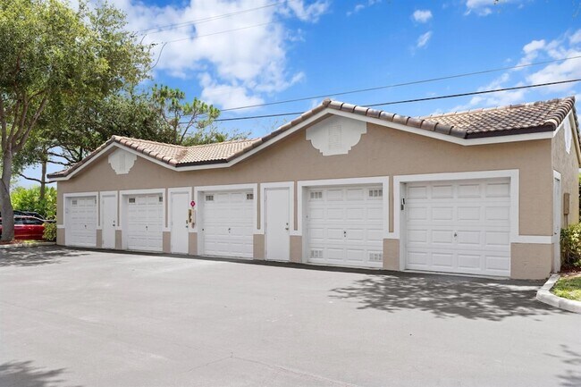Building Photo - 272 Village Blvd