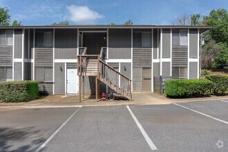 Building Photo - 709 Pointe Ct