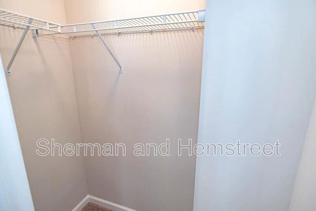 Building Photo - 401 Joiner Cir