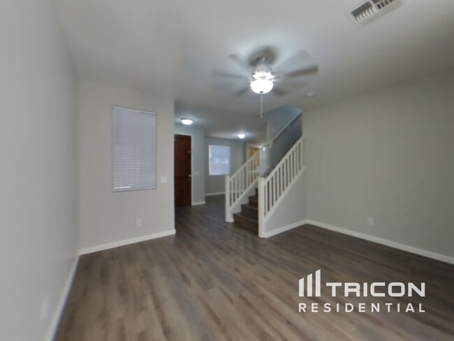 Building Photo - 4360 E Carla Vista Dr