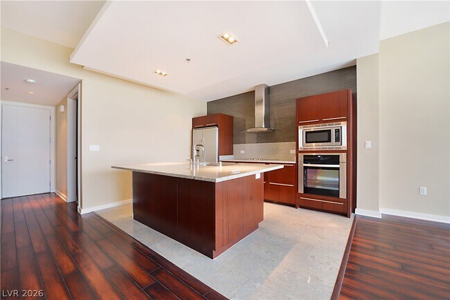 Building Photo - 4471 Dean Martin Dr