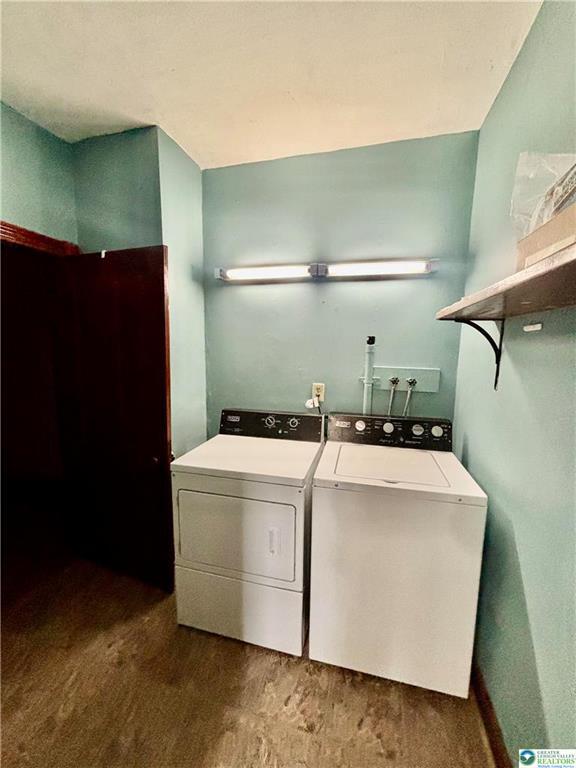 Building Photo - 206 Main St