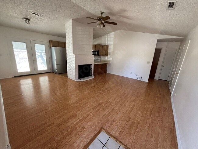 Building Photo - 1752 Garland Ave