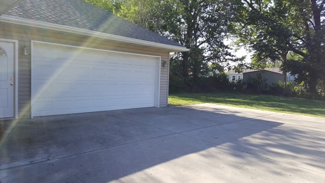 Two-Car, Automatic Garage/Back Yard - 1935 W Atlantic St