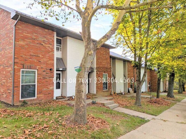 Building Photo - 235 Engadine Ct