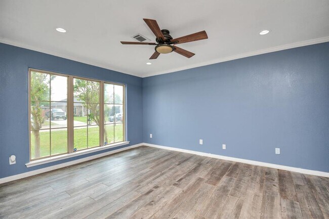 Building Photo - 1404 Briarwood Dr