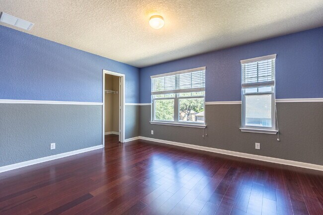 Building Photo - 8922 Weimer Forest