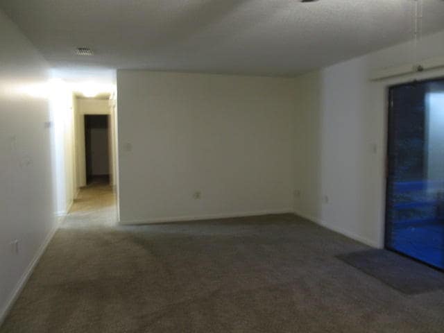 Building Photo - 313 Somerset Dr