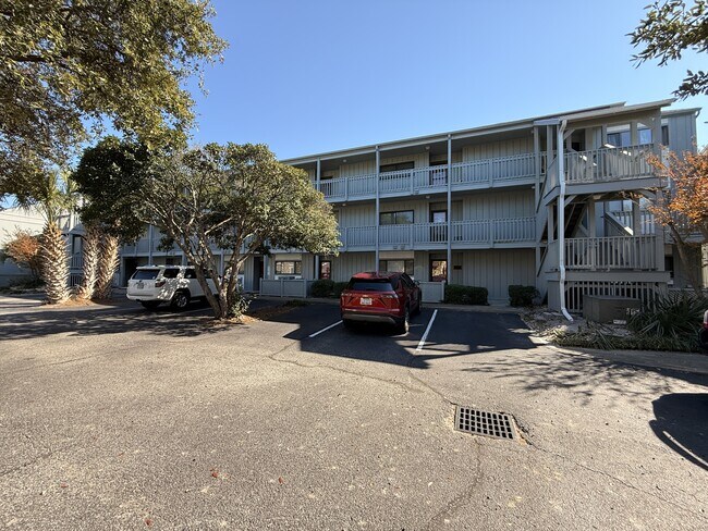 Building Photo - 7700 Porcher Dr