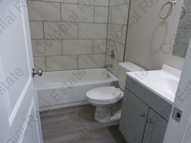 Building Photo - 2 Bedroom 2 Bathroom