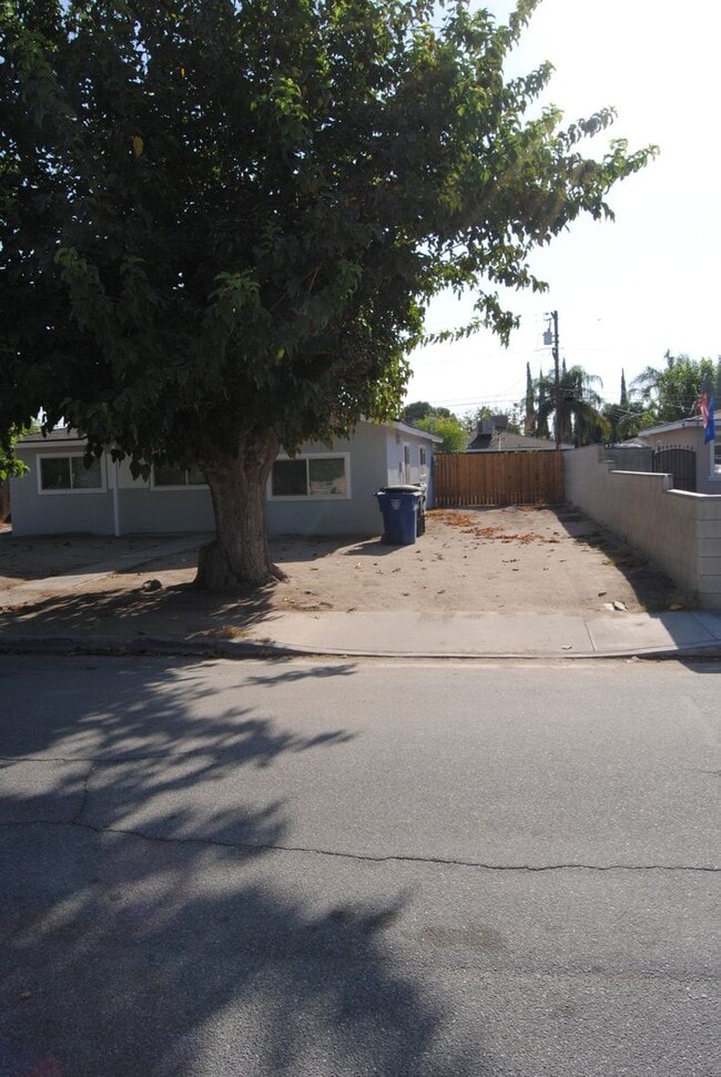 Building Photo - 5812 Clayton St