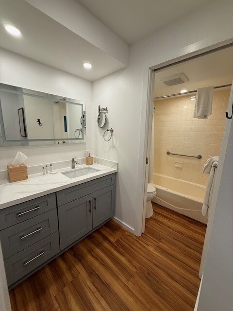 Building Photo - 411 Hobron Ln