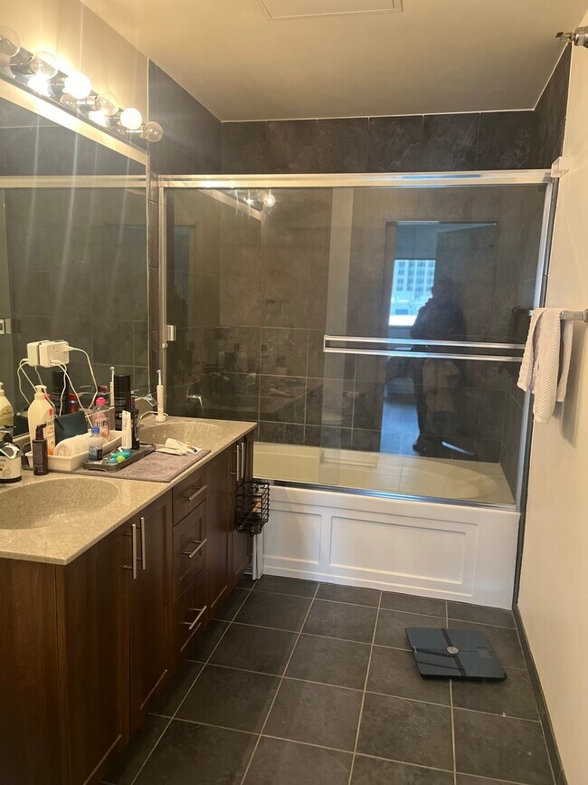 Building Photo - 235 W Van Buren St