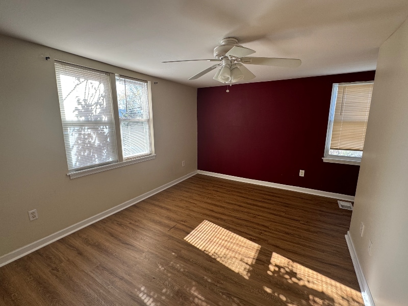 Building Photo - 8 Walnut Ave