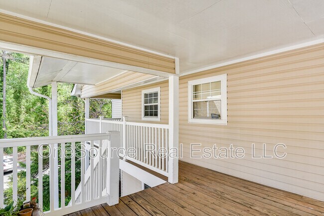 Building Photo - 1210 Augusta Dr
