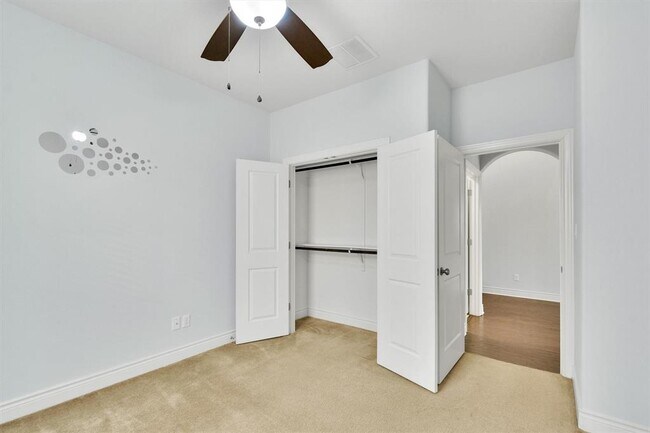 Building Photo - 6928 Donato Pl